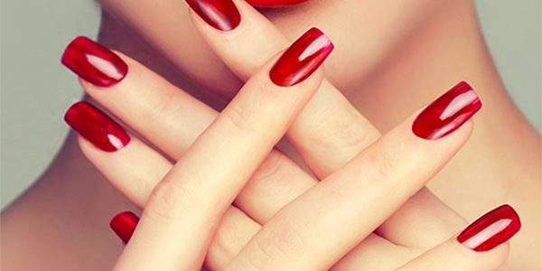 Manucure_rouge_cerise